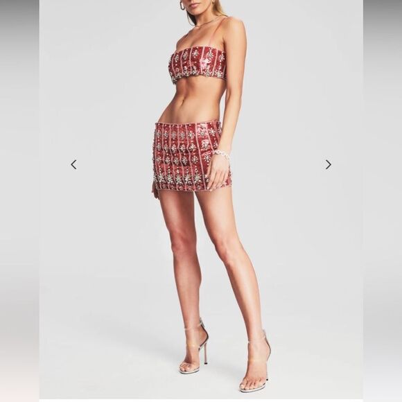 XIOS SKIRT and Thiva Bra Calypso Coral
Retrofête - Picture 5 of 10